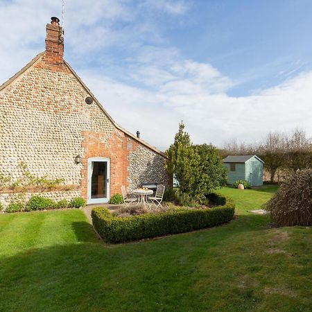 Garden Cottage West Beckham Bagian luar foto